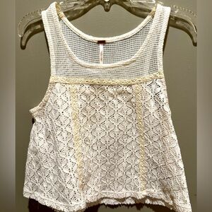 Adorable Top, perfect for a beach vacation.